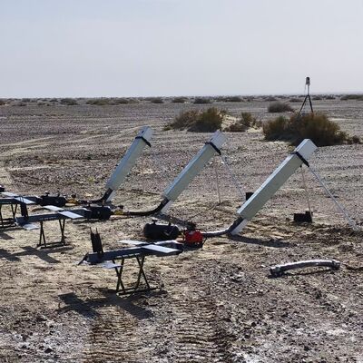 Drone táctico Switchblade UAV, Drone de munición suicida kamikaze, alcance de 150 km, resistencia de 90 minutos, velocidad de 288 km/h, carga útil de 8 kg.