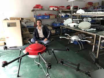 La carga útil impermeable Smart del abejón 20kg del espray de la protección de la agricultura de la evitación autónoma del obstáculo equipa con inyector autónomo