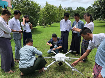 fibra de carbono llena del cuerpo de Hexacopter de la gama de los 90Km impermeable para la vigilancia y el rescate