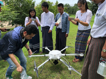 fibra de carbono llena del cuerpo de Hexacopter de la gama de los 90Km impermeable para la vigilancia y el rescate